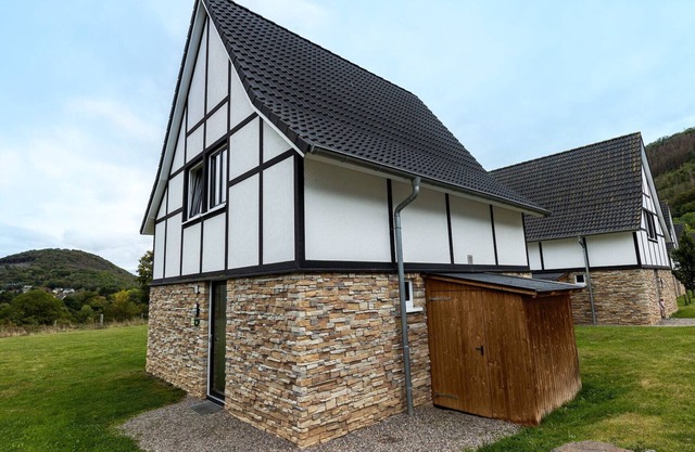 6-person villa Edersee with its own sauna in Dormio Resort Eifeler Tor