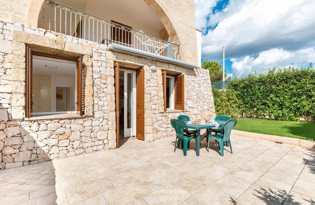 6-seater villa in the Magicsea Residence of Torre Pali