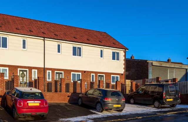 61 Deneside