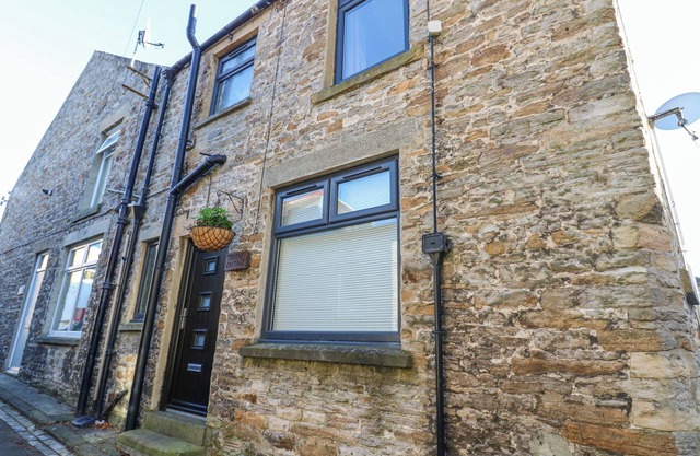 64 FRONT STREET, pet friendly, with open fire in Stanhope