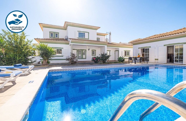 6BR + Annex, BBQ & Private Pool in Albufeira