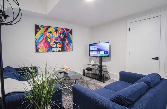 6km to WEM | Stylish & Private 2BR Suite | Child - Friendly