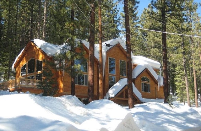 7 Bdrm Estate/Home theater/Indoor Pool/WIFI/Pool tbl/Easter & April Specialn
