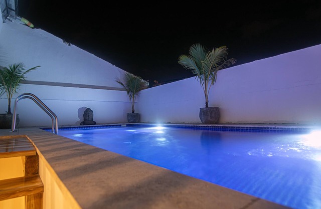 7 Bedroom in Clock Tower Plaza with Private Pool