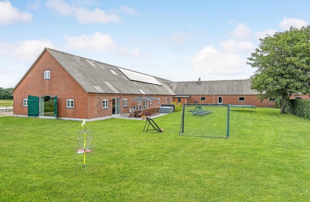 7 bedroom stunning apartment in Varde