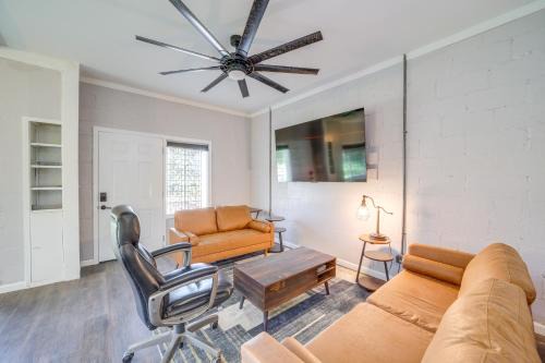 7 Mi to Dtwn Tulsa Dog-Friendly Home with Yard