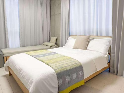 7-minute walk from Uguisudani Station located on the 3nd floor of an apartment-style building Twin room No elevator