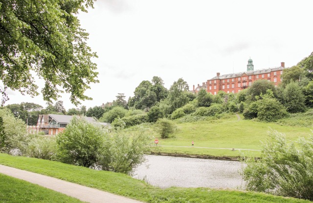 7 Monkmoor Road