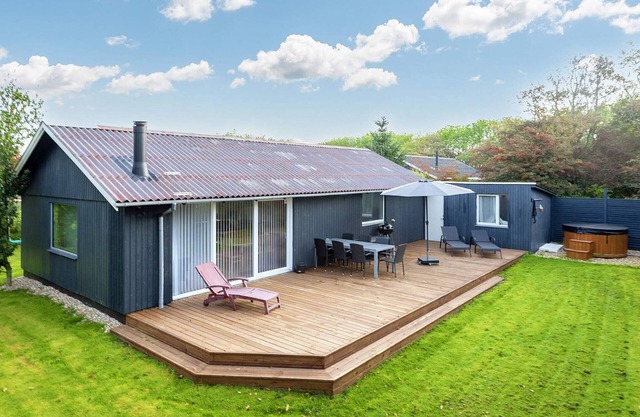 7 person holiday home in Vestervig-By Traum