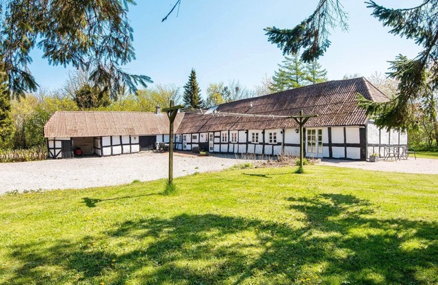 7 person holiday home in Grenaa