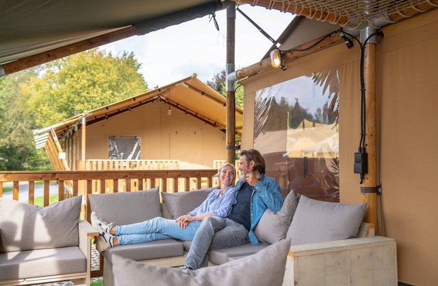 7-person kids safaritent in the holiday park Landal Glamping Neufchâteau