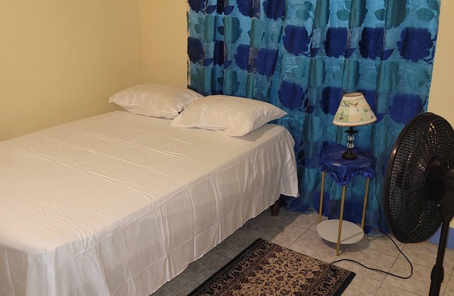 7 Sleeper Apartment with parking.