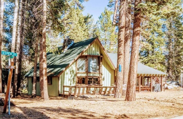 7200ft Elv ,Sequoias Trl 100 Giant,LRG Family,Pets
