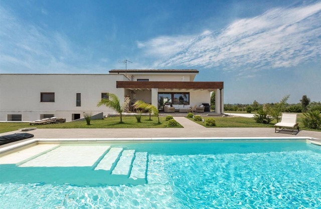 725 Villa Giulia Luxury Suite by Perle di Puglia