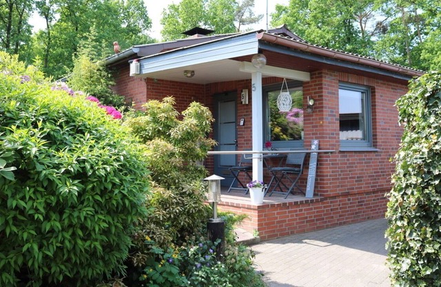 75 sqm, max. 2 adults, quiet location, 1200 sqm garden fenced