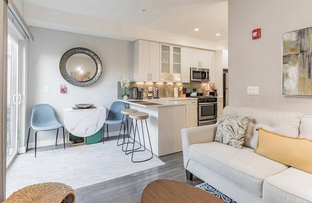 755 Capitol - A Exquisite 3 bedroom home in Fairmount