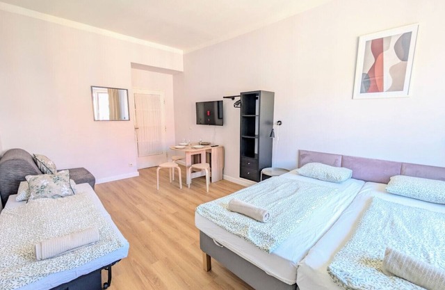 8 bed flat in great location