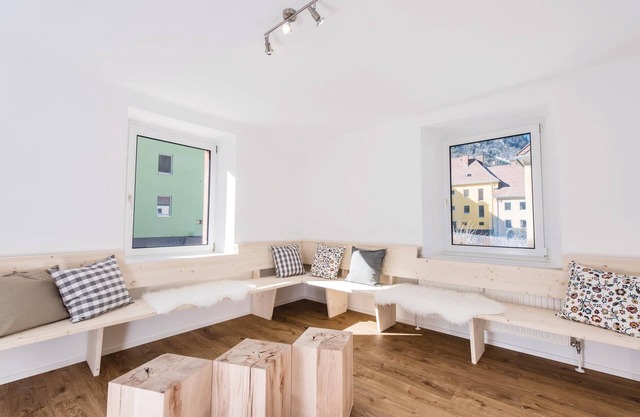 8 bedroom accommodation in Eisenerz