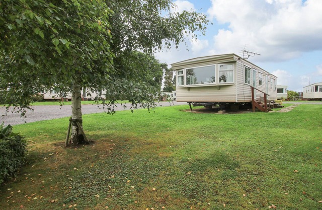 8 OLD ORCHARD, family friendly, with a garden in Much Wenlock