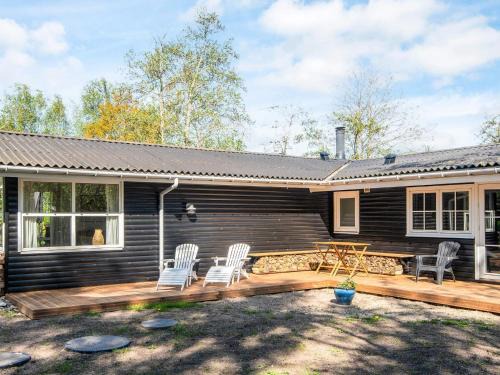 8 person holiday home in Knebel-By Traum