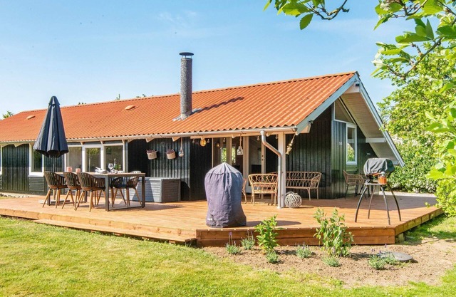 8 person holiday home in Juelsminde-By Traum