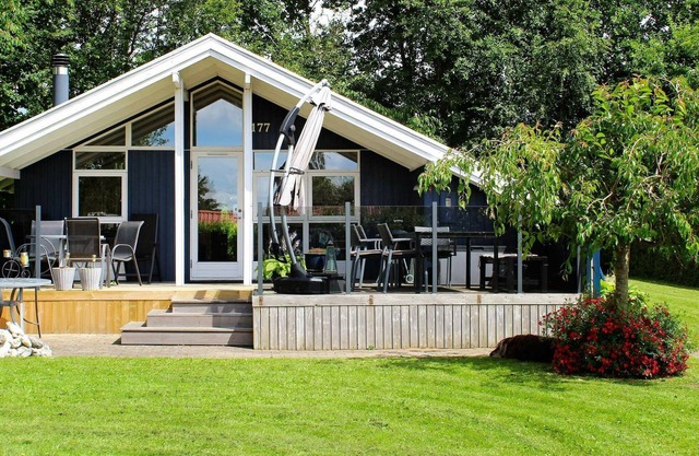8 person holiday home in Juelsminde-By Traum