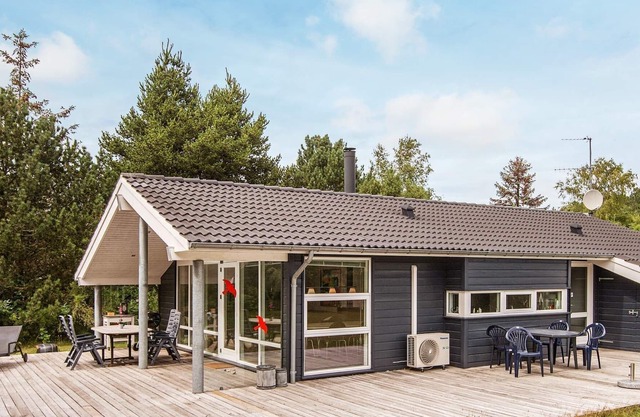 8 person holiday home in Ebeltoft