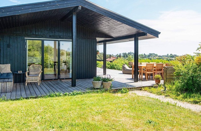 8 person holiday home in Ebeltoft-By Traum