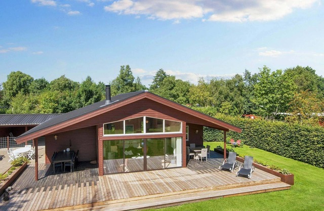 8 person holiday home in Glesborg