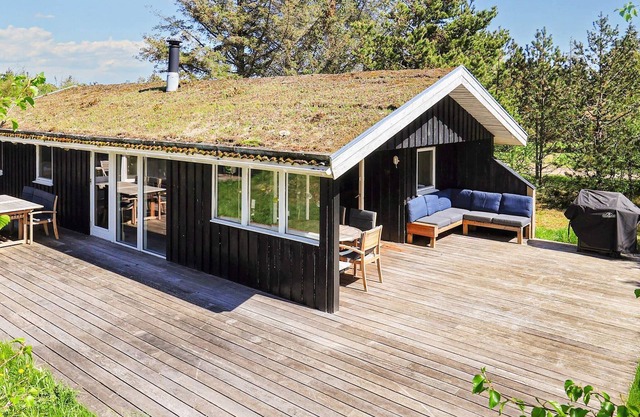 8 person holiday home in Pandrup-By Traum