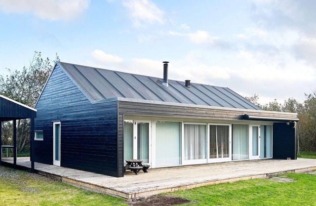 8 person holiday home in Brovst-By Traum