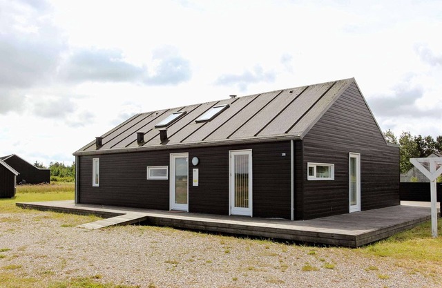 8 person holiday home in Brovst-By Traum
