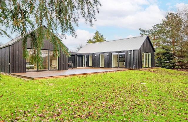8 person holiday home in Grenaa-By Traum
