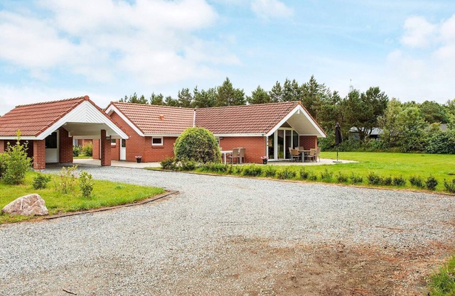 8 person holiday home in Oksbøl-By Traum