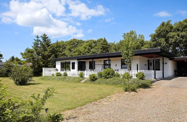8 person holiday home in Struer-By Traum