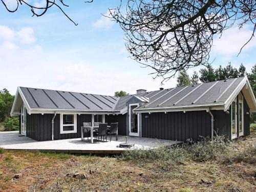 8 person holiday home in Ålbæk-By Traum