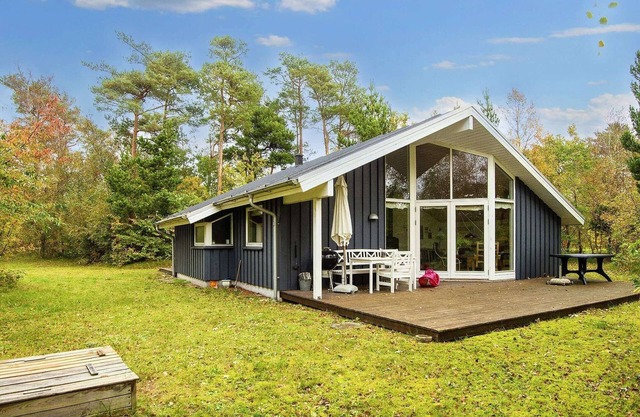8 person holiday home in Grenaa-By Traum