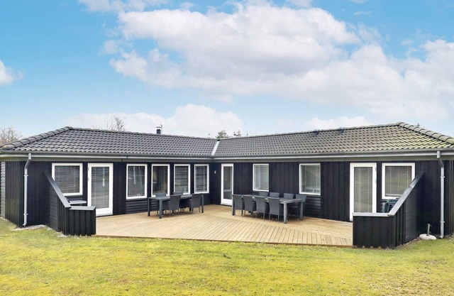 8 person holiday home in Hals-By Traum