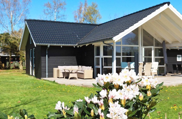 8 person holiday home in Hals-By Traum