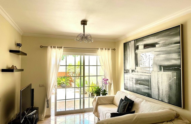80/5000 Excellent Holiday Home in Albufeira, Private Condominium With Swimming Pool