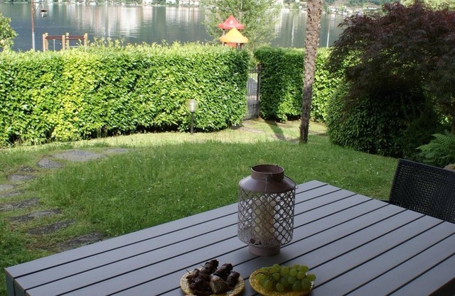 80 m2 3-room house directly on Lake Lugano for a maximum of 4 people