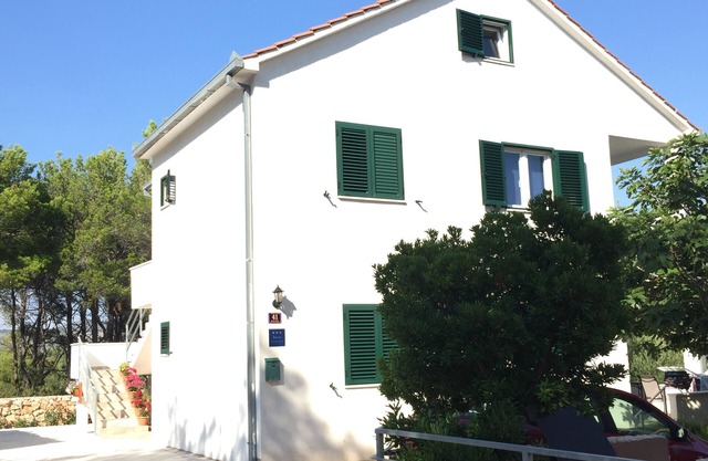 80 Meters From Beautiful Clear Blue Sea, Swimming, Snorkling, Fishing