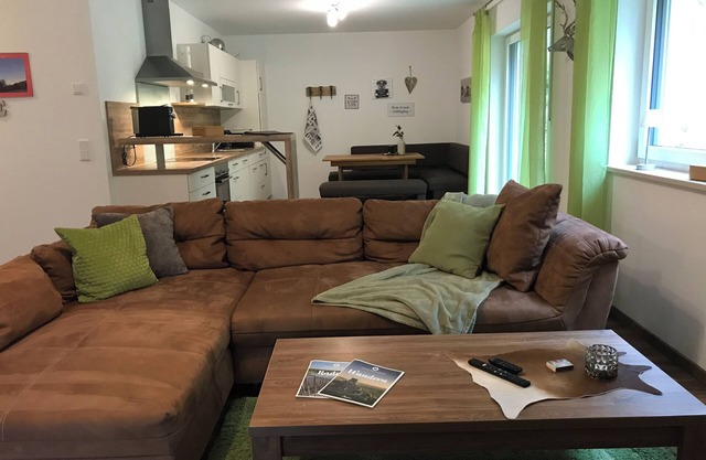 80qm großes, modern eingerichtetes 3-Zimmer Appartement mit Terrasse