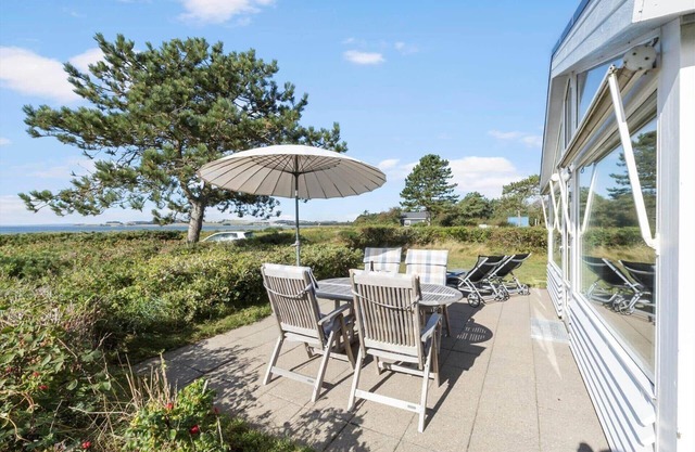 8238 Knebel - Begtrupvig Strandvej 57