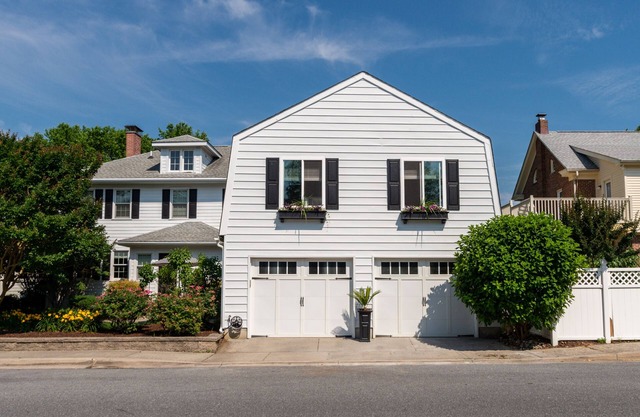 829 Savannah - Beach Retreat in Historic Lewes available for 3 Night Minimum