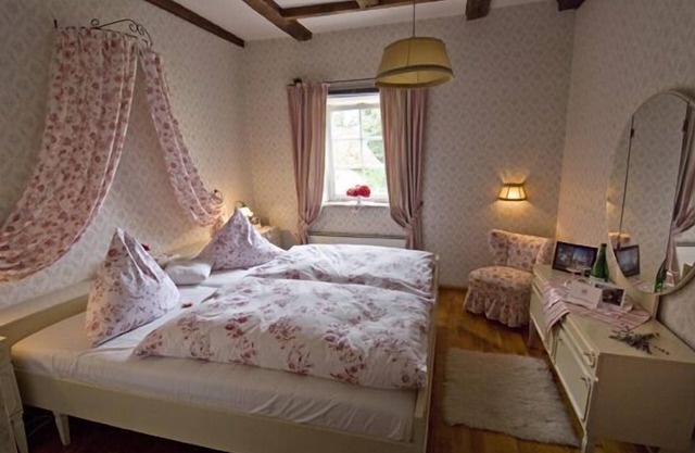 85qm große Ferienwohnung für bis zu 4 Personen mit Blick zur idyllischen Flussbegründung