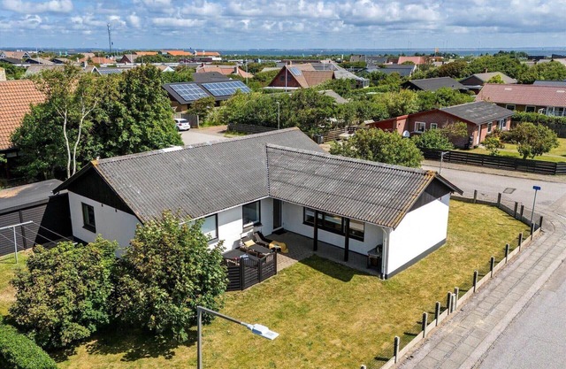 8808 Hvide Sande - Livadiavej 32