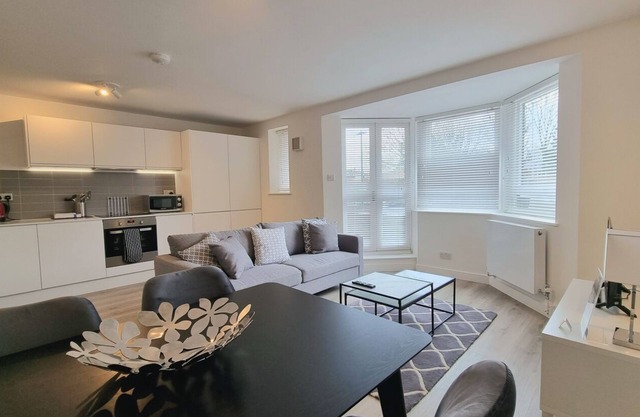 89 Kew Bridge Court - 2 bedroom apartment