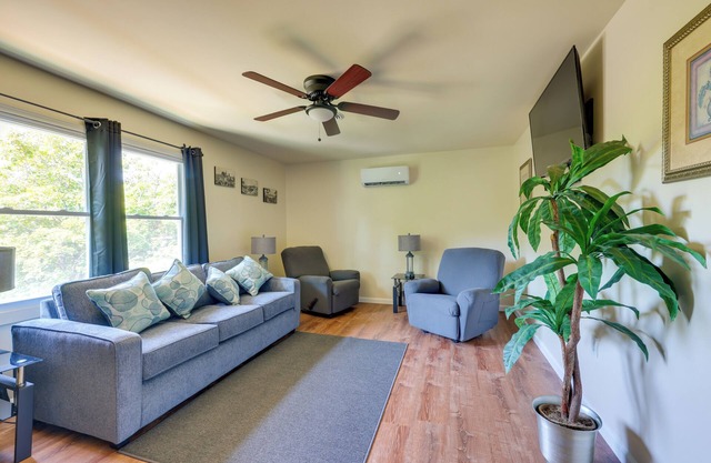 9 Mi to UAB: Tranquil Remote-Work Escape!