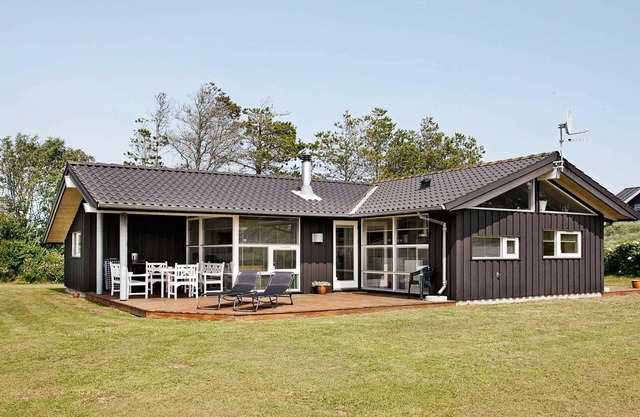 9 person holiday home in Blokhus-By Traum